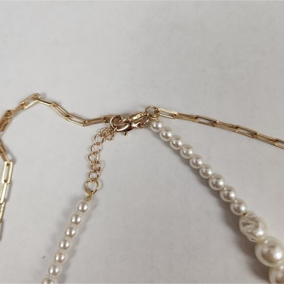 MEADOWE Mila Necklace Set in Gold NWT Faux Pearl - Picture 6 of 7